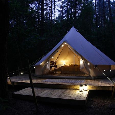 Muhu Forest Camping Suuremoisa  Exterior foto